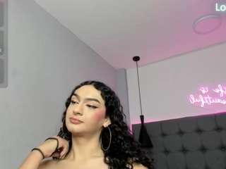 scarletcherry18