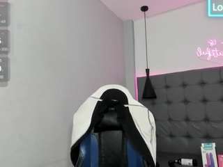 scarletcherry18