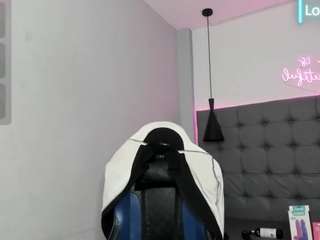 scarletcherry18