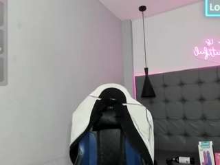 scarletcherry18