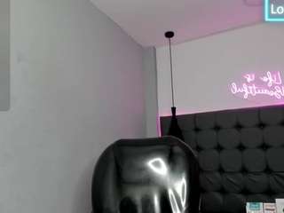 scarletcherry18