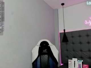 scarletcherry18