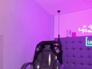 scarletcherry18