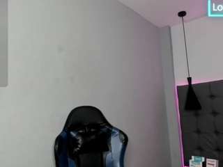 scarletcherry18