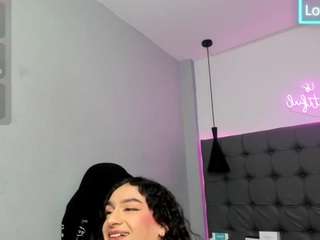 scarletcherry18