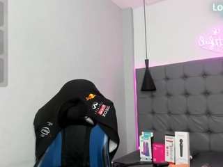 scarletcherry18