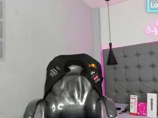 scarletcherry18