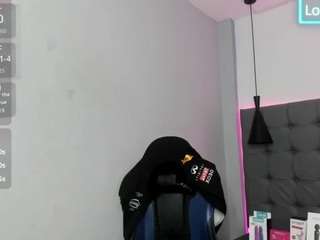 scarletcherry18