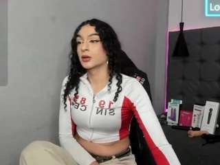 scarletcherry18