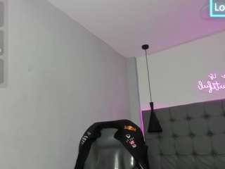 scarletcherry18