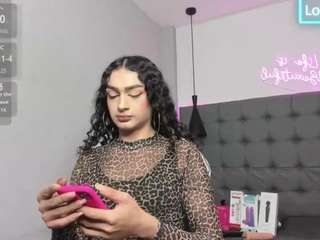 scarletcherry18