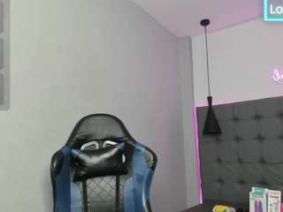 scarletcherry18