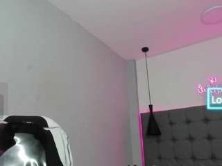 scarletcherry18