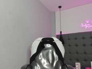 scarletcherry18