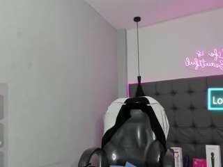 scarletcherry18