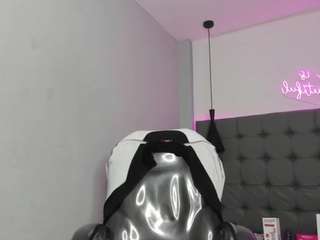 scarletcherry18