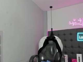 scarletcherry18
