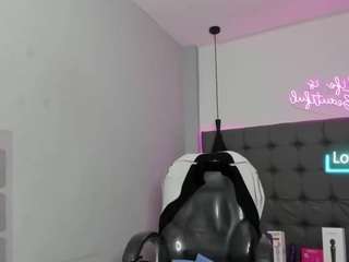scarletcherry18