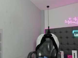 scarletcherry18