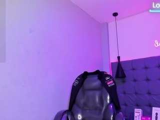 scarletcherry18