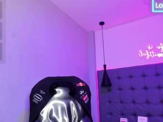 scarletcherry18