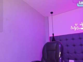 scarletcherry18