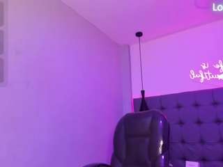 scarletcherry18