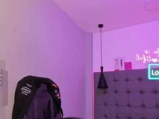 scarletcherry18