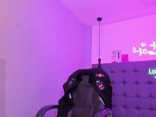 scarletcherry18