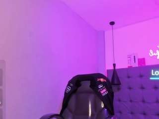 scarletcherry18