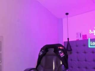 scarletcherry18