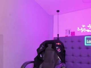 scarletcherry18