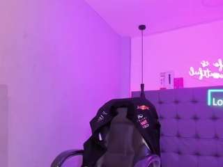 scarletcherry18