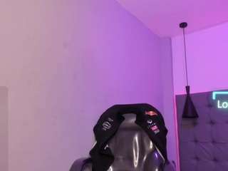 scarletcherry18