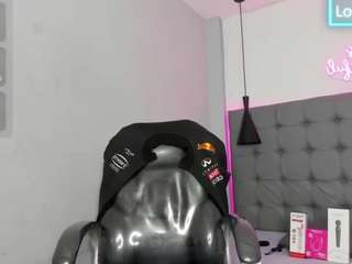 scarletcherry18