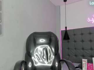 scarletcherry18