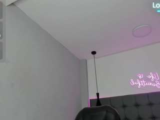 scarletcherry18