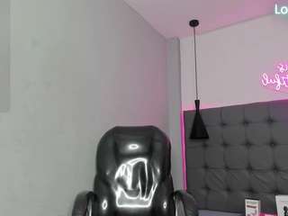 scarletcherry18