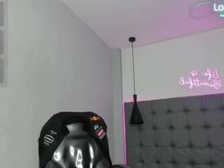 scarletcherry18