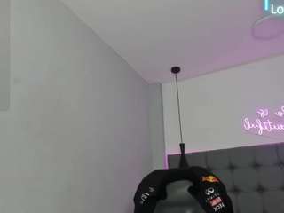 scarletcherry18