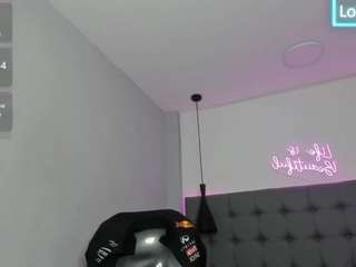 scarletcherry18