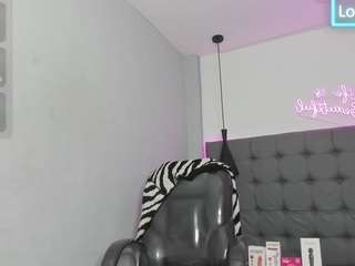 scarletcherry18