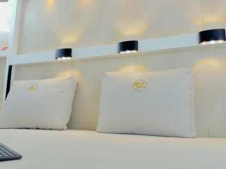 dalhia-juicy Live Webcam on CamSoda