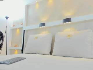 dalhia-juicy Live Webcam on CamSoda