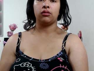 karlyxs1 live cam profile