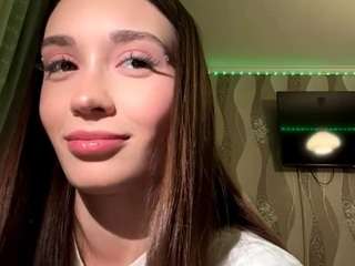 Live webcam model mahaliaerholm on Soda Cams