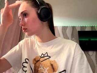 mahaliaerholm live cam profile