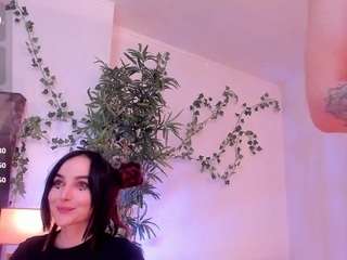 mira0-0 Live Webcam on CamSoda