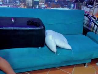 Live webcam model play-dirty66 on Soda Cams