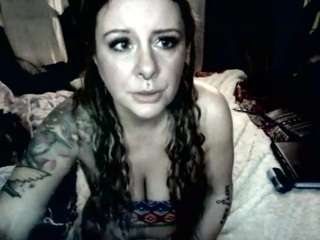 Live webcam model adirajade00 on Soda Cams